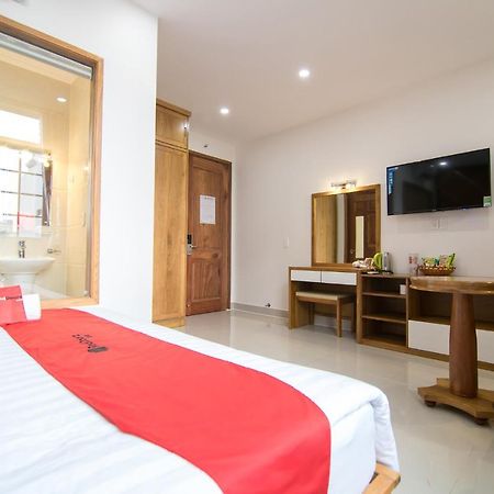 Reddoorz Plus Near Lotte Mart Cong Hoa Cidade de Ho Chi Minh Exterior foto