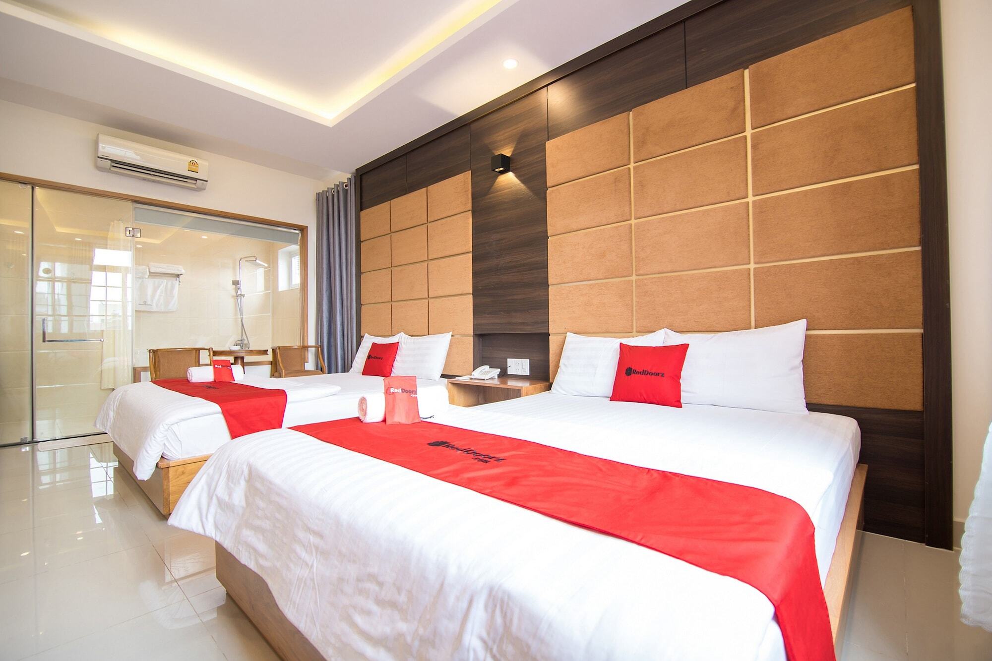 Reddoorz Plus Near Lotte Mart Cong Hoa Cidade de Ho Chi Minh Exterior foto